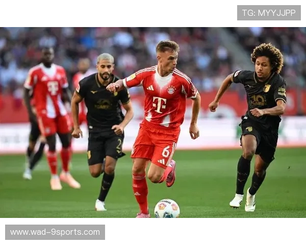 拜仁慕尼黑中段横敲制造射门良机